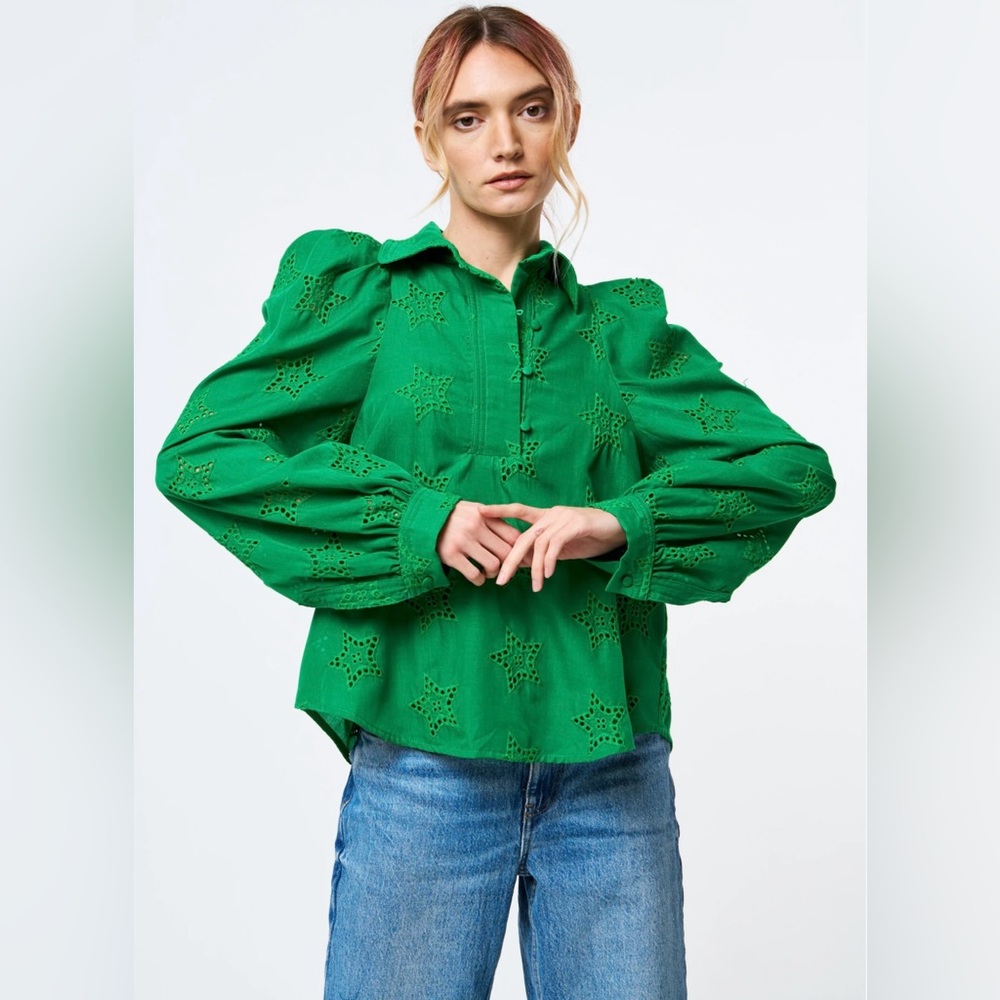 CIEBON Robyn Embroidered Puff Sleeve Green Star Top